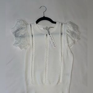 Alice + Olivia white knit top NWT XS